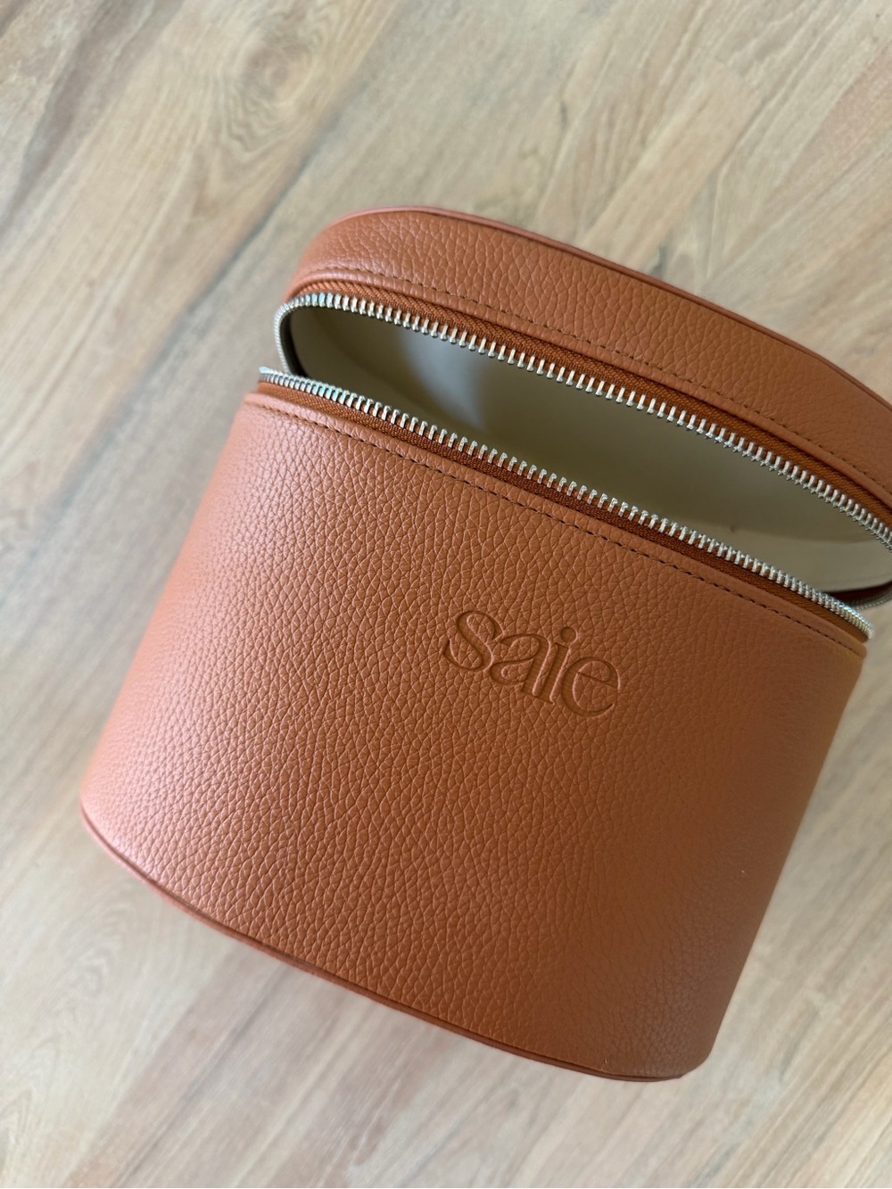 Saie Toiletry Case in Cognac
